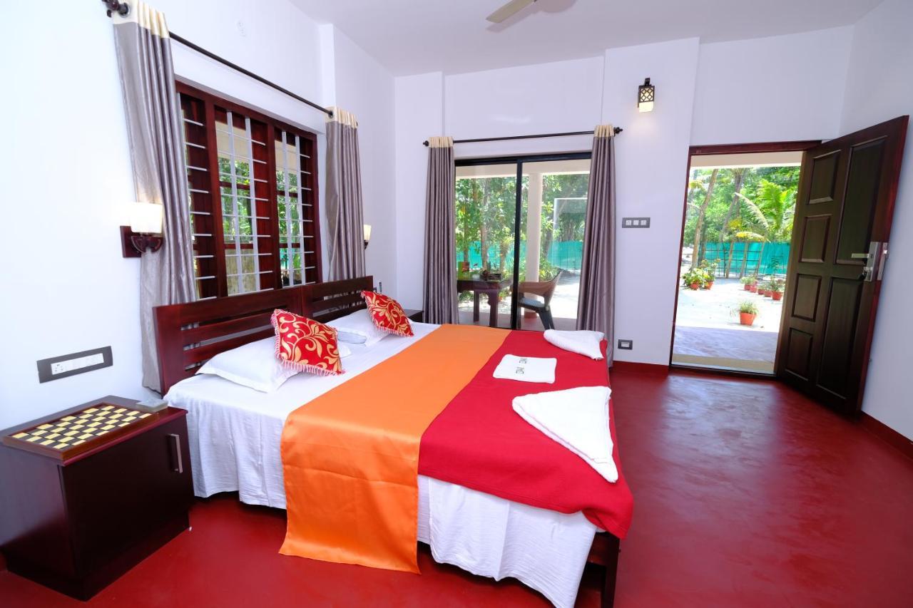 Marari Ebin Charlys Mararikulam Exterior foto