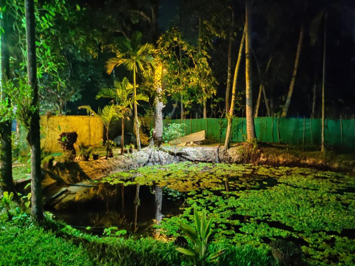 Marari Ebin Charlys Mararikulam Exterior foto